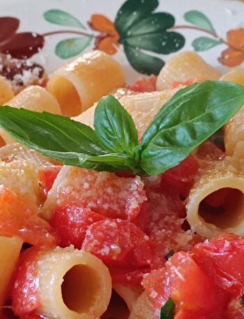 pasta-pomodorini-freschi -e-basilico-click