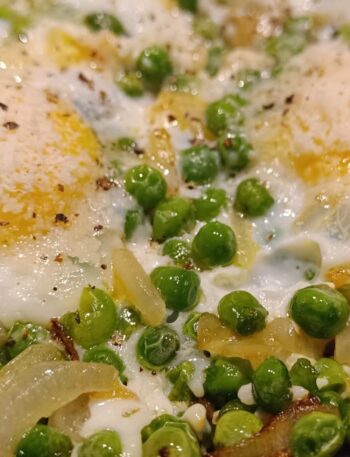 uova-coi-piselli-ricetta