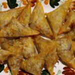 Triangolini di pasta fillo rape e prugne