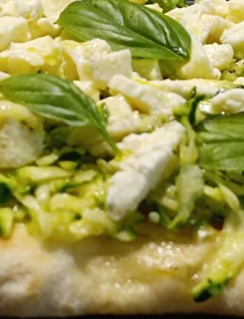pinsa-con-le-zucchine-ricetta