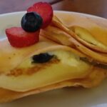 crepes-con-la-crema-e-i-mirtilli-ricetta