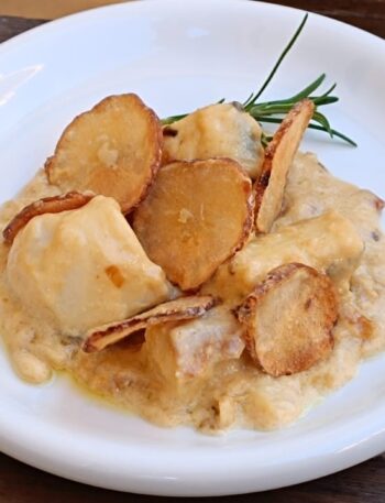 baccalà-con-chips-di-topinambur-ricetta