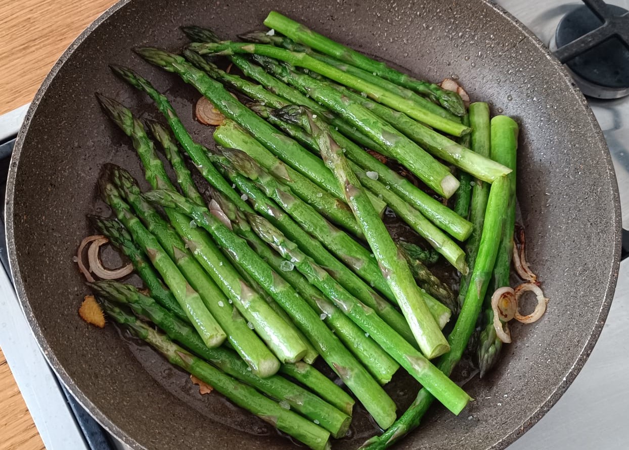 asparagi-con-purè-di-cavolfiore-click
