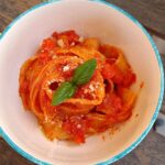 pappardelle-al-sugo-speziato-ricetta