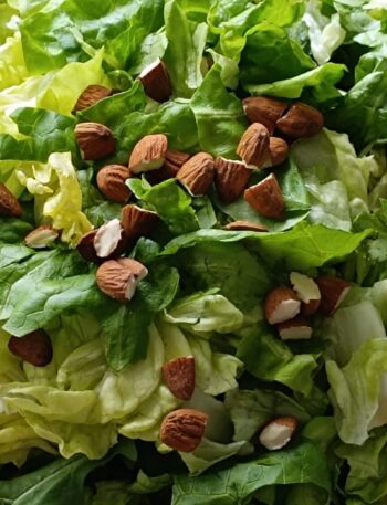 insalata-mandorle-e-loti-ricetta