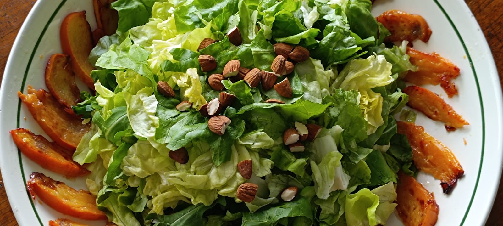insalata-mandorle-e-loti-ricetta